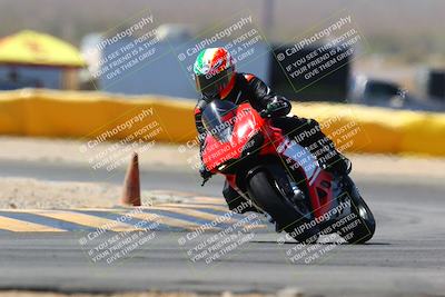 media/Mar-28-2022-Superbike Trackdays (Mon) [[b8603d0f67]]/Novice Group (1130am-12pm)/Turn 2/